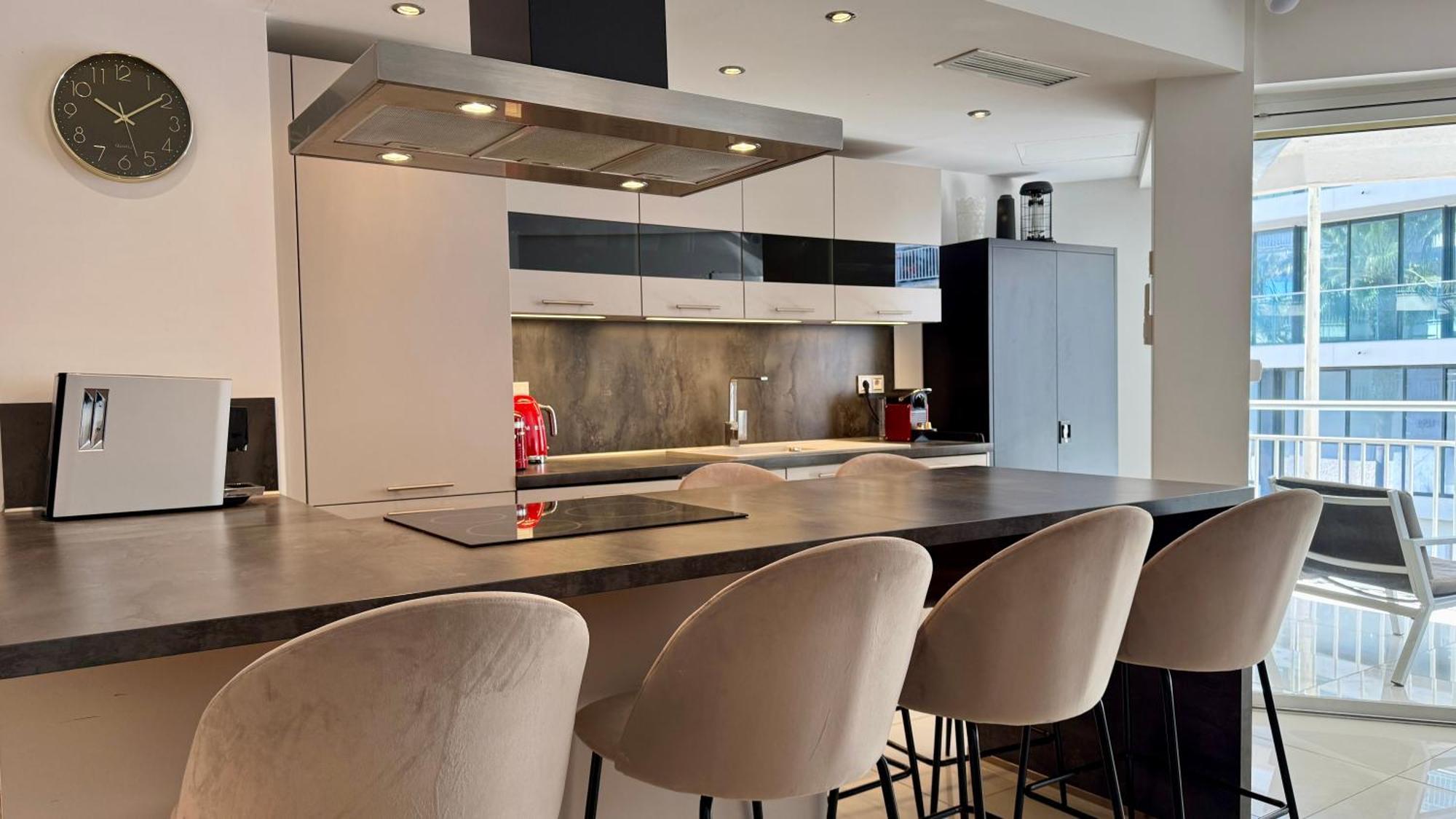 Design Palm Apartment