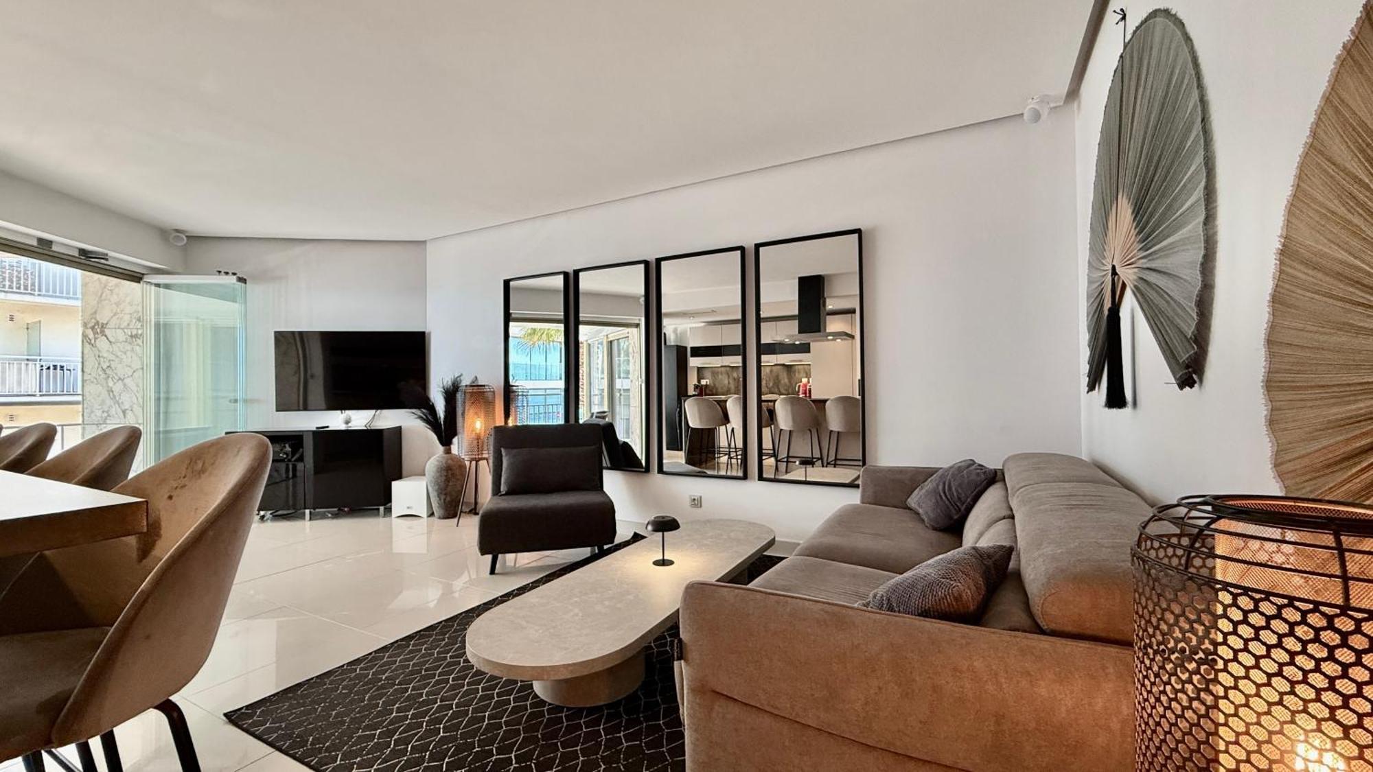 Design Palm Apartment